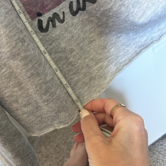 Alice in Wonderland sweatshirt - Picture 6 of 6